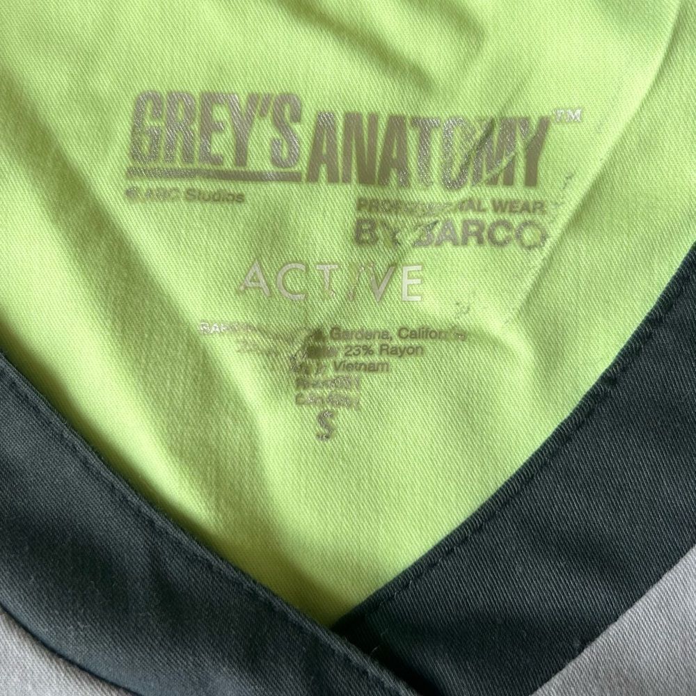 Grey’s Anatomy scrub top bundle - Picture 7 of 10